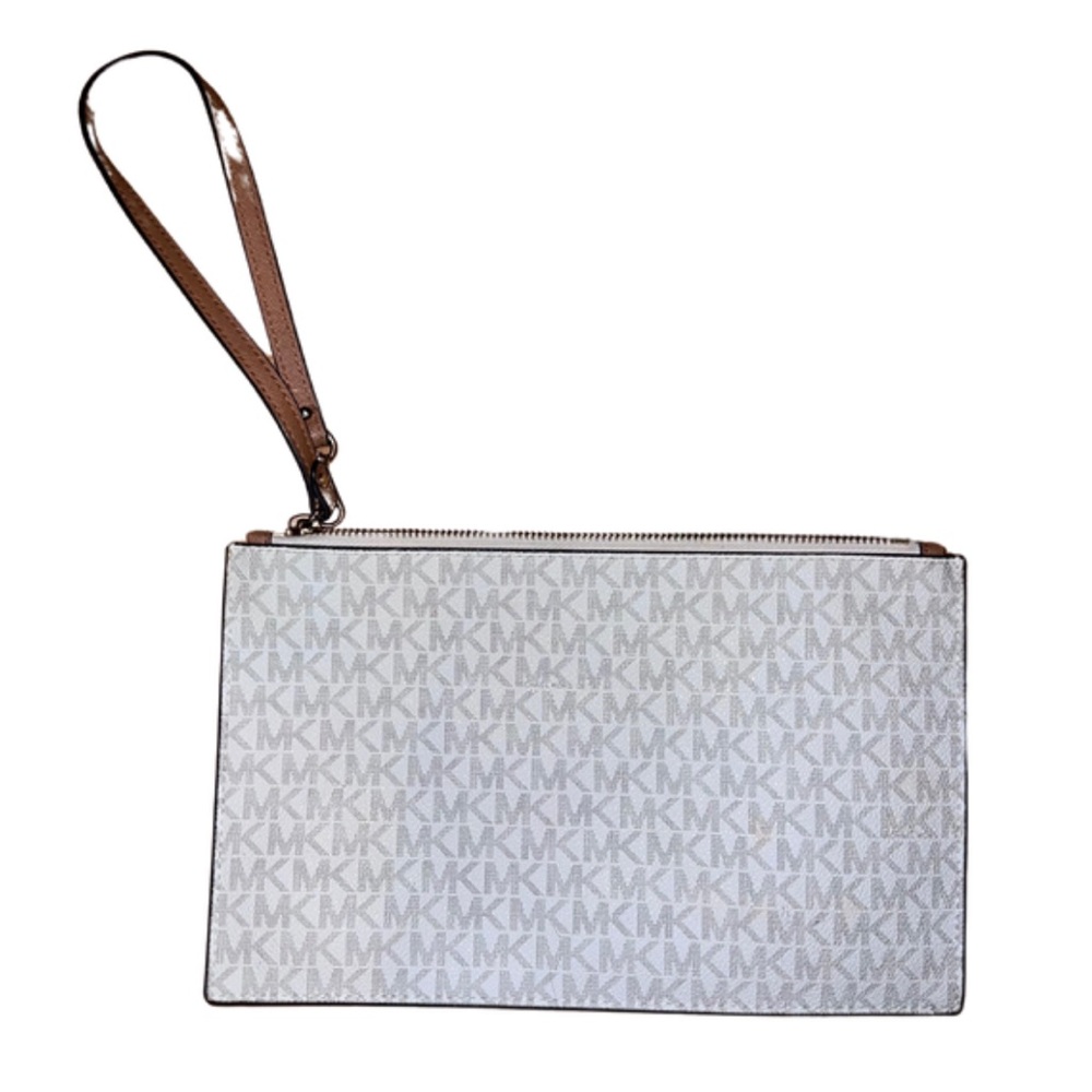 Michael Kors Vanilla Wristlet
